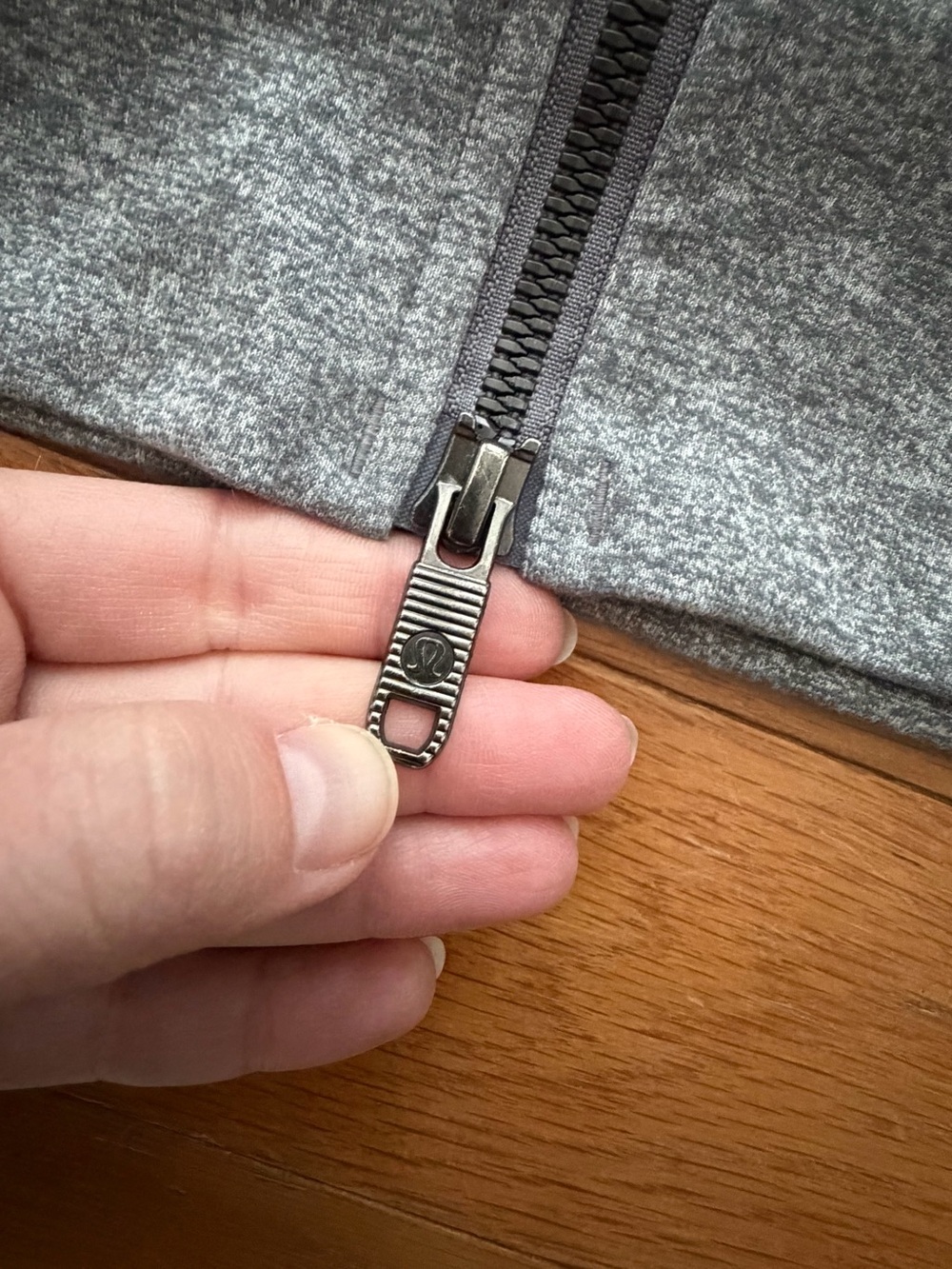Lululemon Stride Jacket Size 4 - Picture 7 of 10